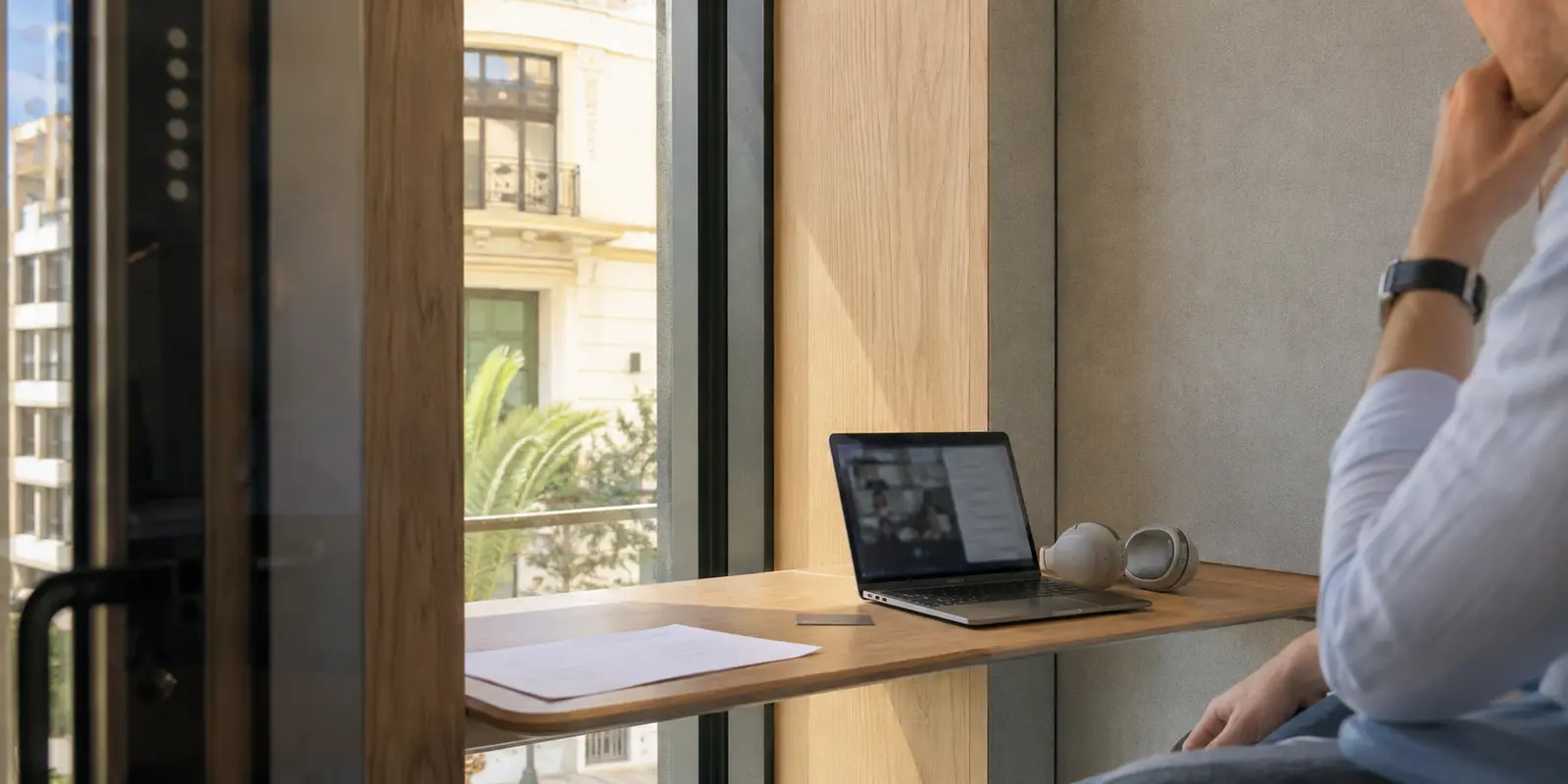 Trabajar desde España con una VPN: lo que cambia y lo que no